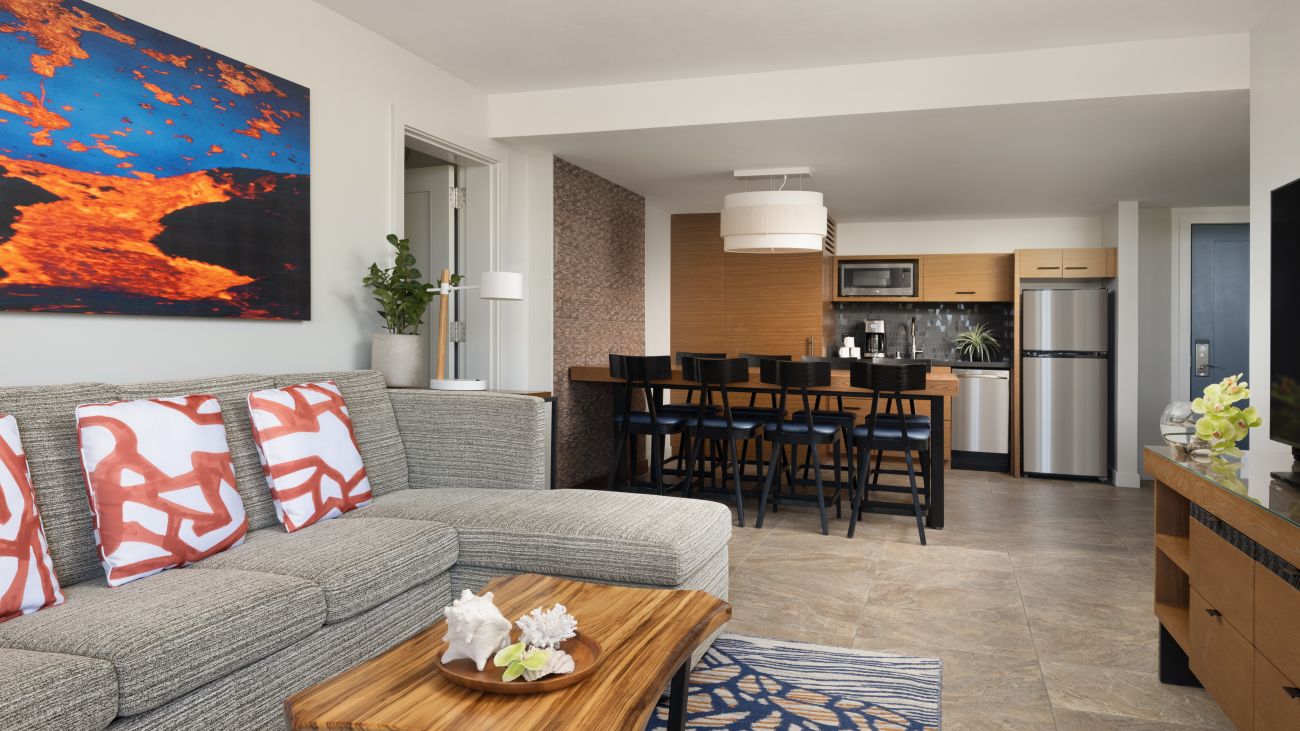 Living Room (2-Bedroom Suite)